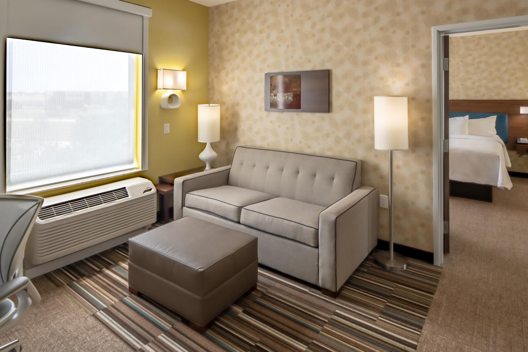 Home2 Suites By Hilton Dallas ДеСото Екстериор снимка